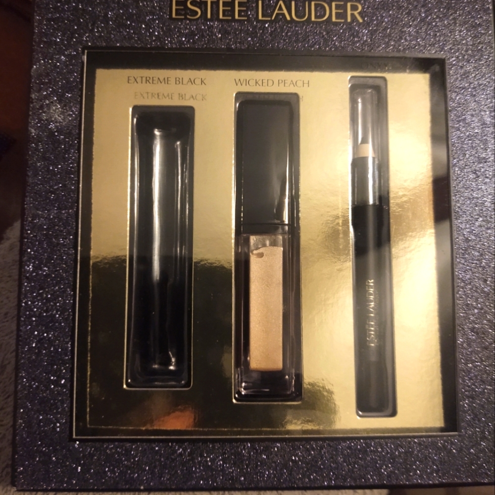 Estee Lauder make-up set